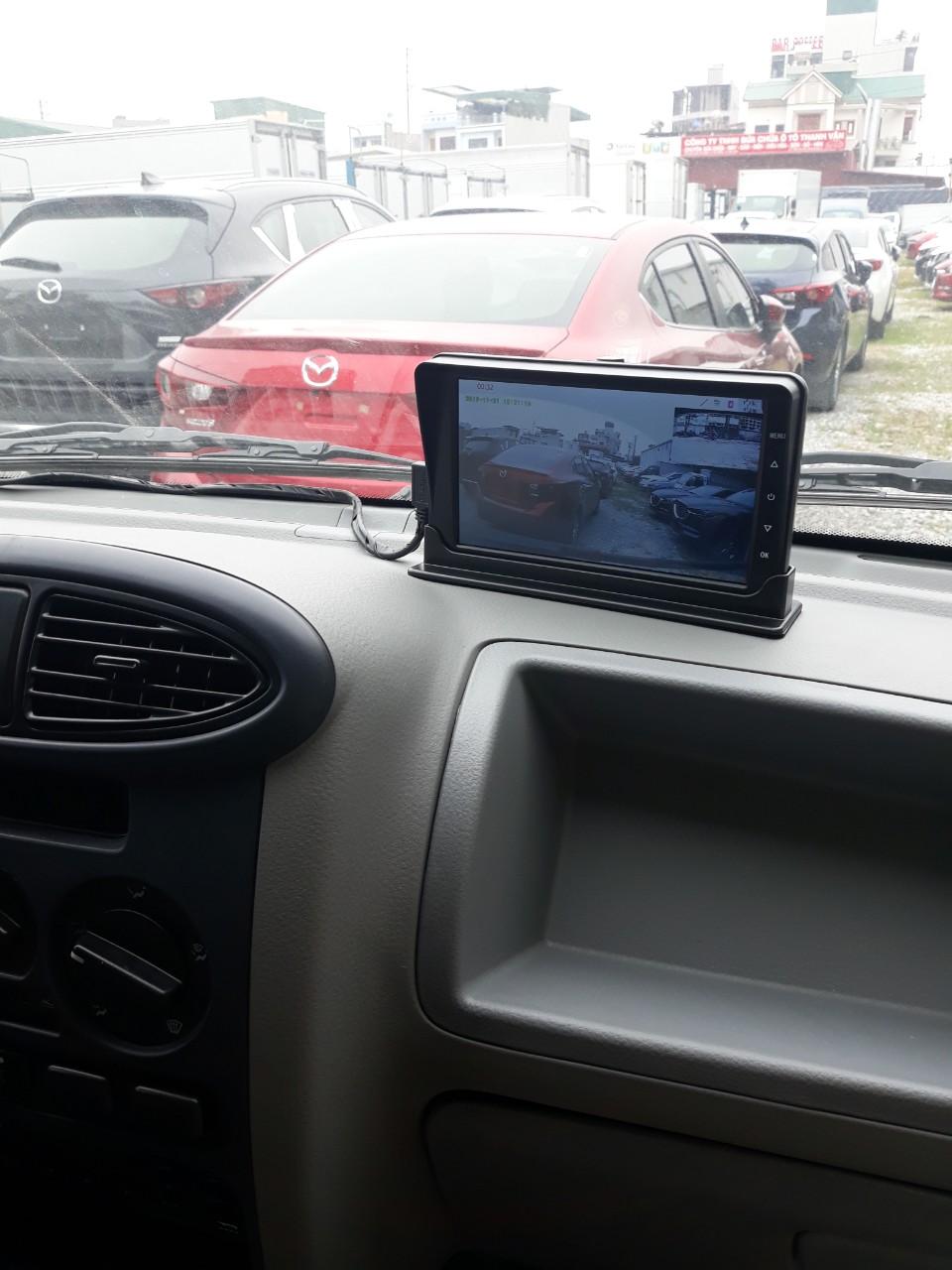 lap-camera-giam-sat-hanh-trinh-xe-o-to